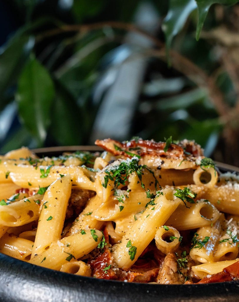 Penne z parmezanem Bistro Bravo